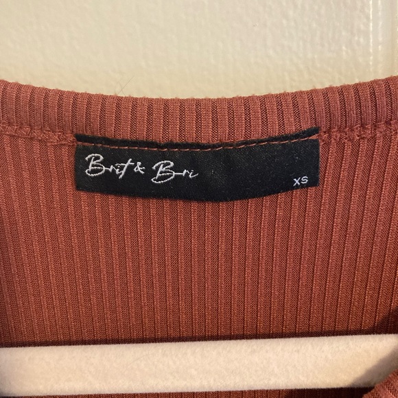 Cropped T-Shirt - Picture 3 of 3